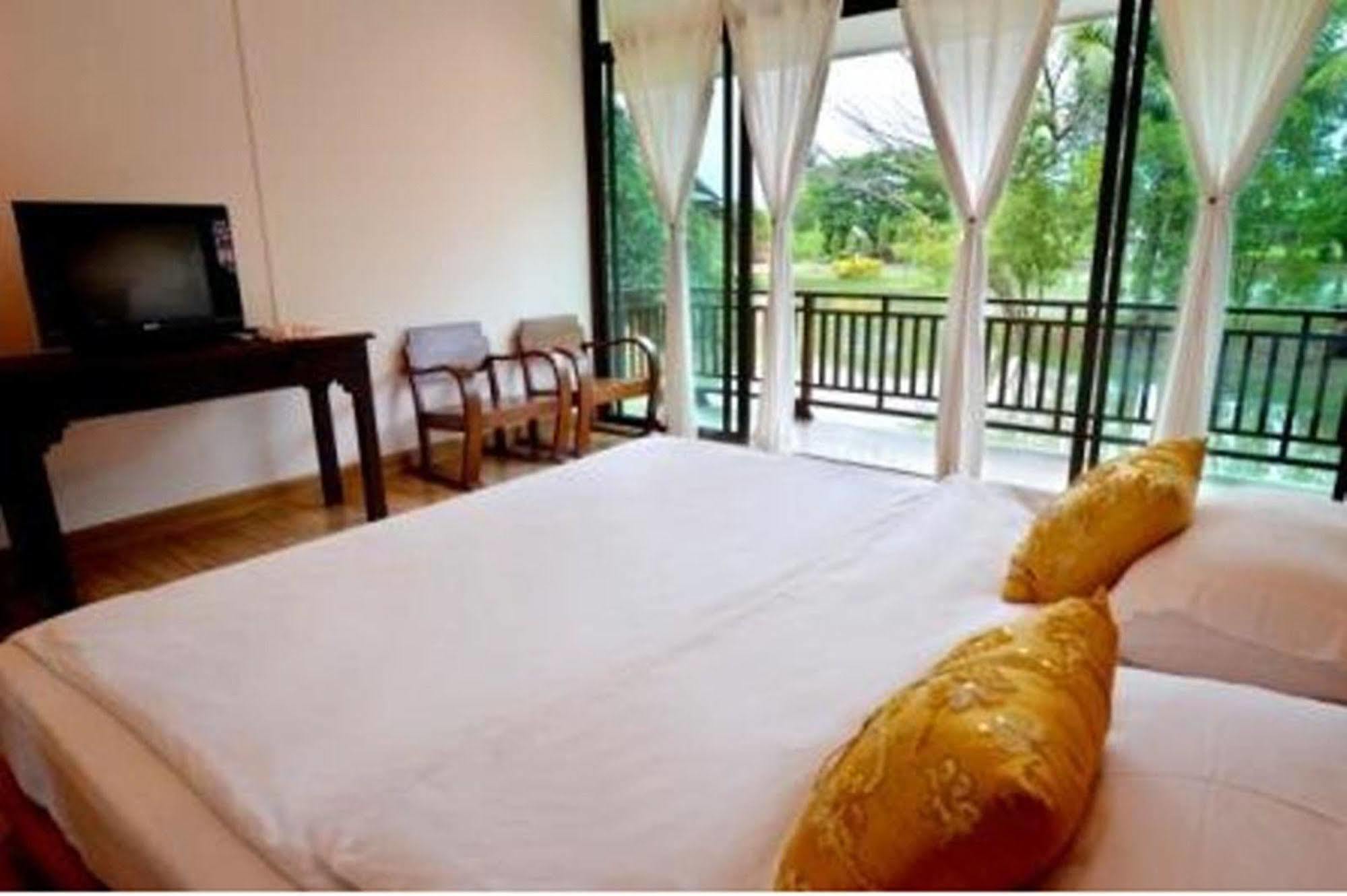 The Grand Jamjuree Resort Lamphun Exteriör bild